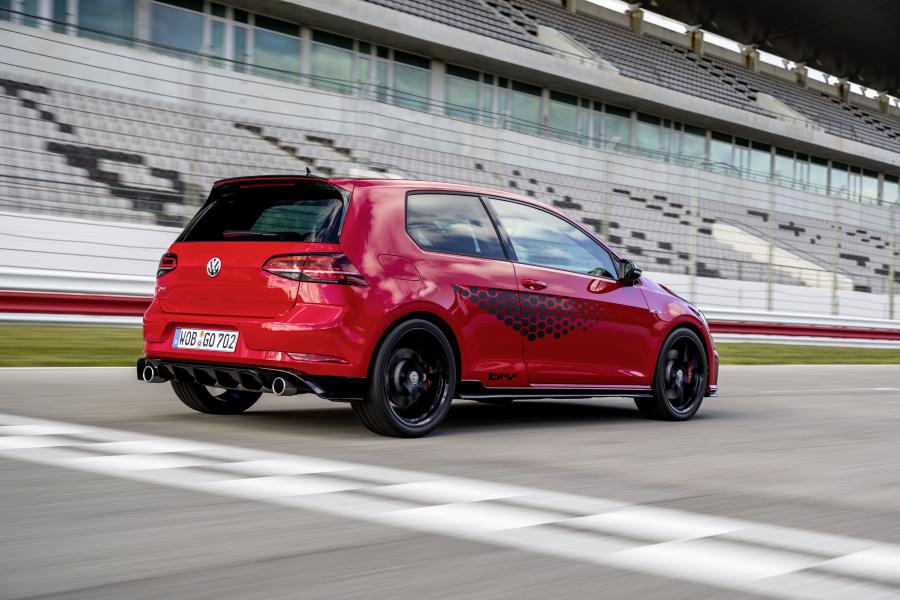  Volkswagen Golf GTI TCR 3-Door (Typ 5G) 2019 года  (WW) (фото 29 из 107)